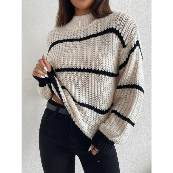 Striped Mock Neck Drop Shoulder turtleneck Sweater cream black - Picture 4 of 11